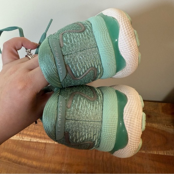 Asics Gel Nimbus 24 Green Athletic Shoes, Women’s 7.5 wide - Picture 8 of 9